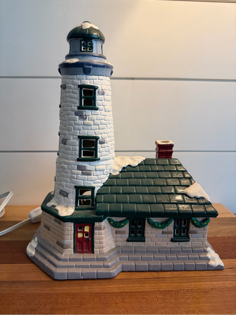 Department 56 Light House 1987 Snow Village Series PRICE DROP FIRM LIMITED TIME
